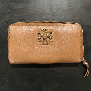 Tory Burch long wallet